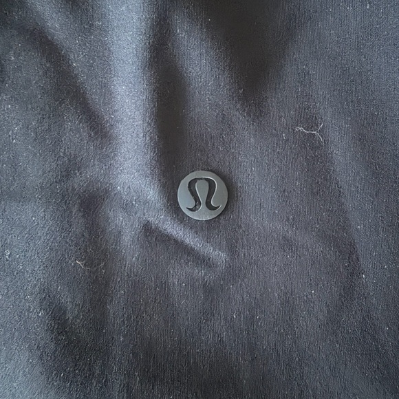 Lululemon - Picture 2 of 3